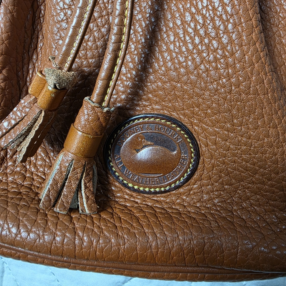 Vintage Dooney & Bourke Crossbody Bag Leather Bucket Drawstring Purse - Picture 10 of 14